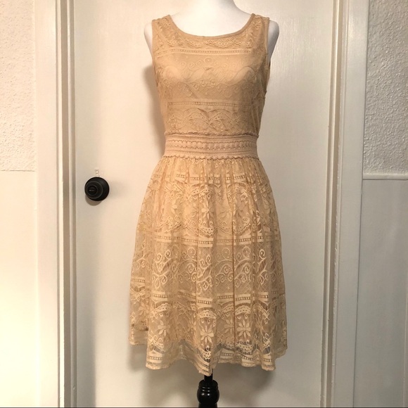 NWOT Forever 21 Peach Floral Lace Overlay Dress - Picture 5 of 10